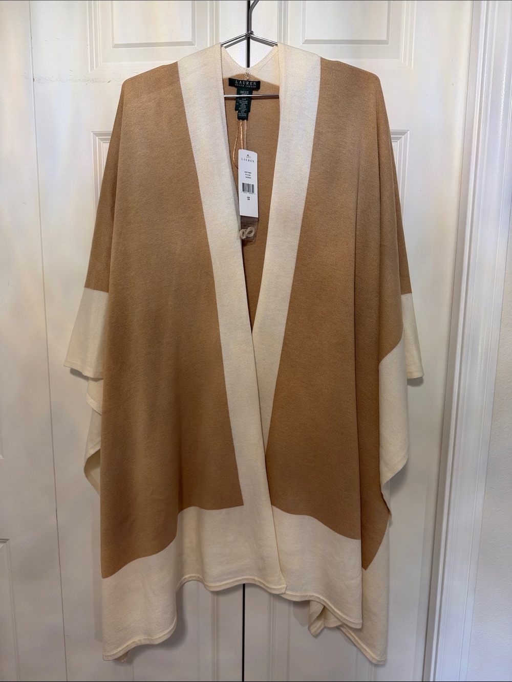 Lauren Ralph Lauren Two-Tone Camel and Cream Knit Wrap Cape one size NWT